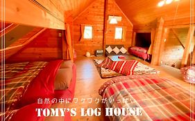 Tomy'S Log House - Need Car